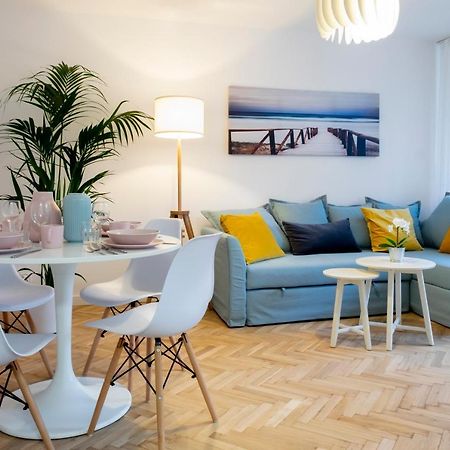 Cristine Apartment Varşovia Exterior foto